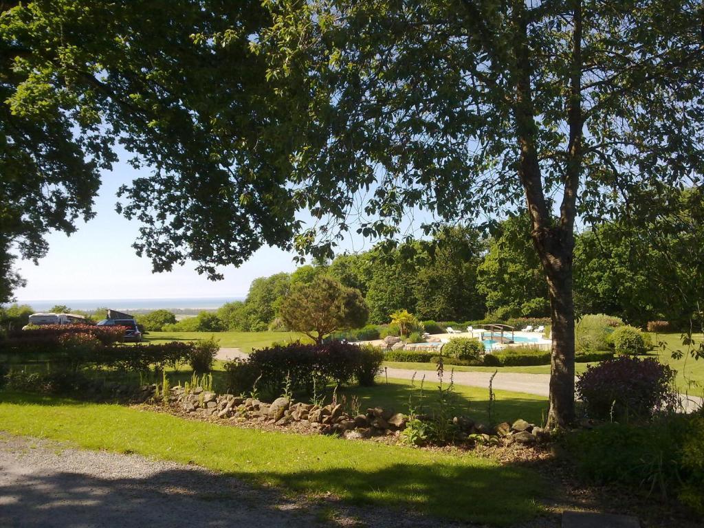 Camping Le Balcon De La Baie Saint-Marcan المظهر الخارجي الصورة